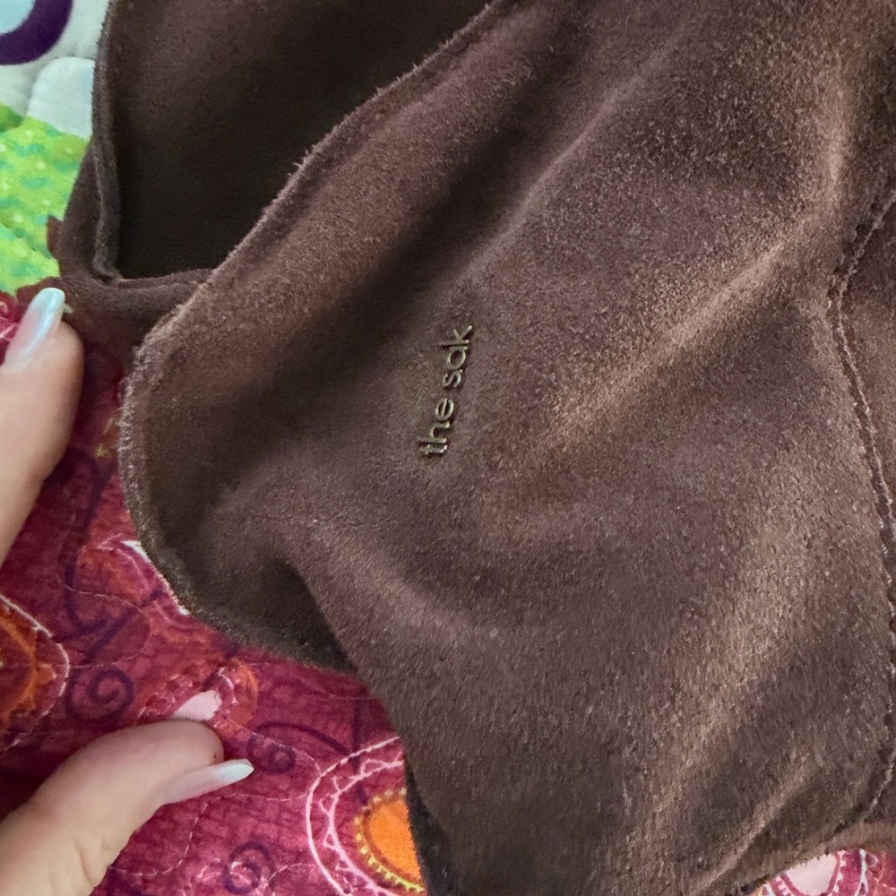 The Sak Large Los Feliz Mahogany Suede Shoulder Bag with Tassel - Picture 5 of 9